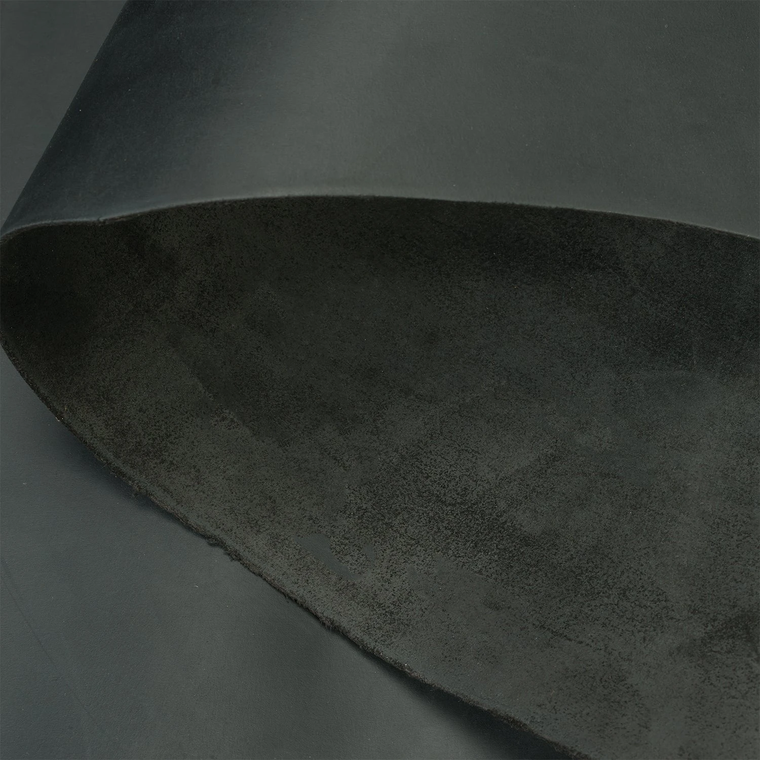 Pioneer Chrome Oil Tanned Top Grain Leather Side, 5-6 Oz - Image 4