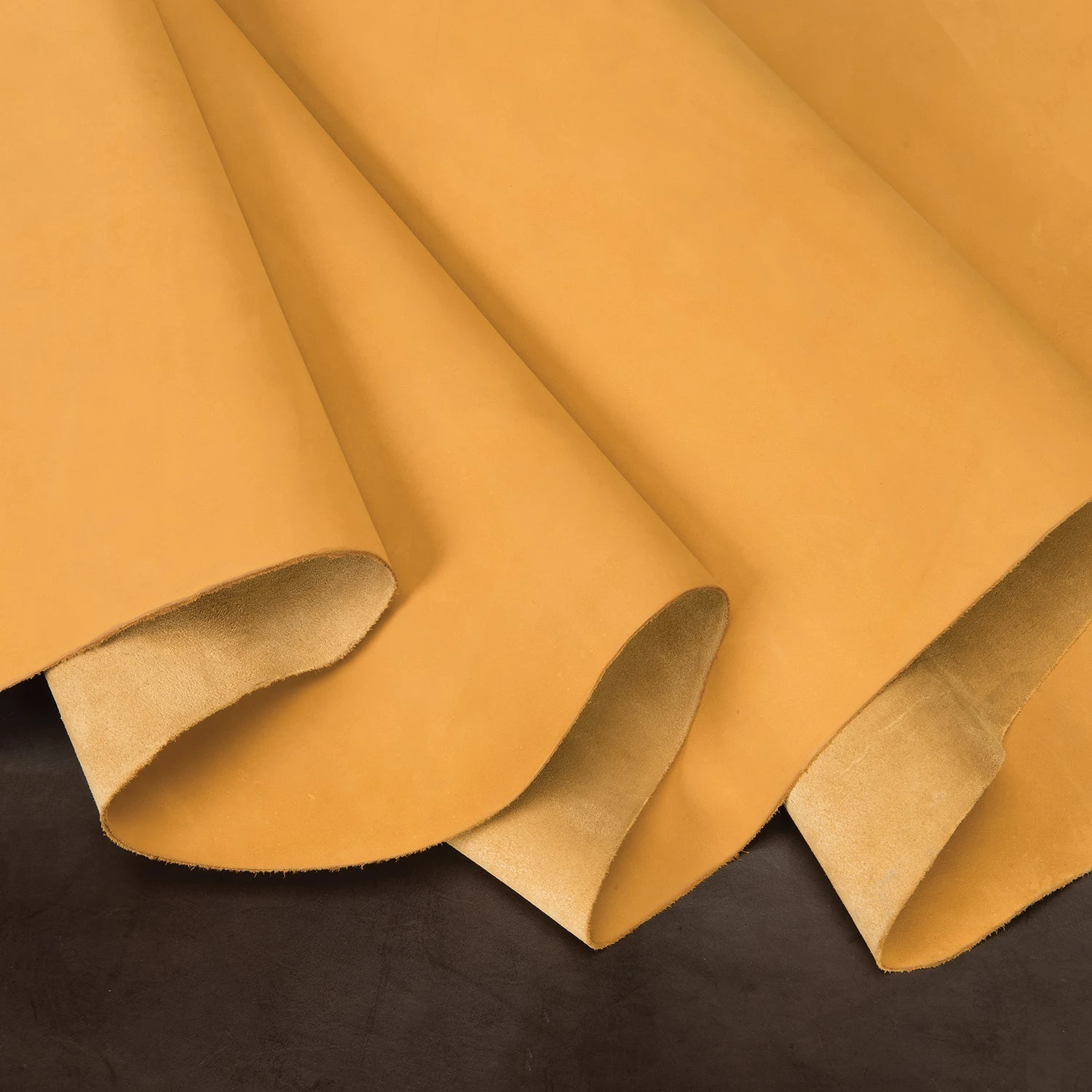 Pioneer Chrome Oil Tanned Top Grain Leather Side, 5-6 Oz - Image 3