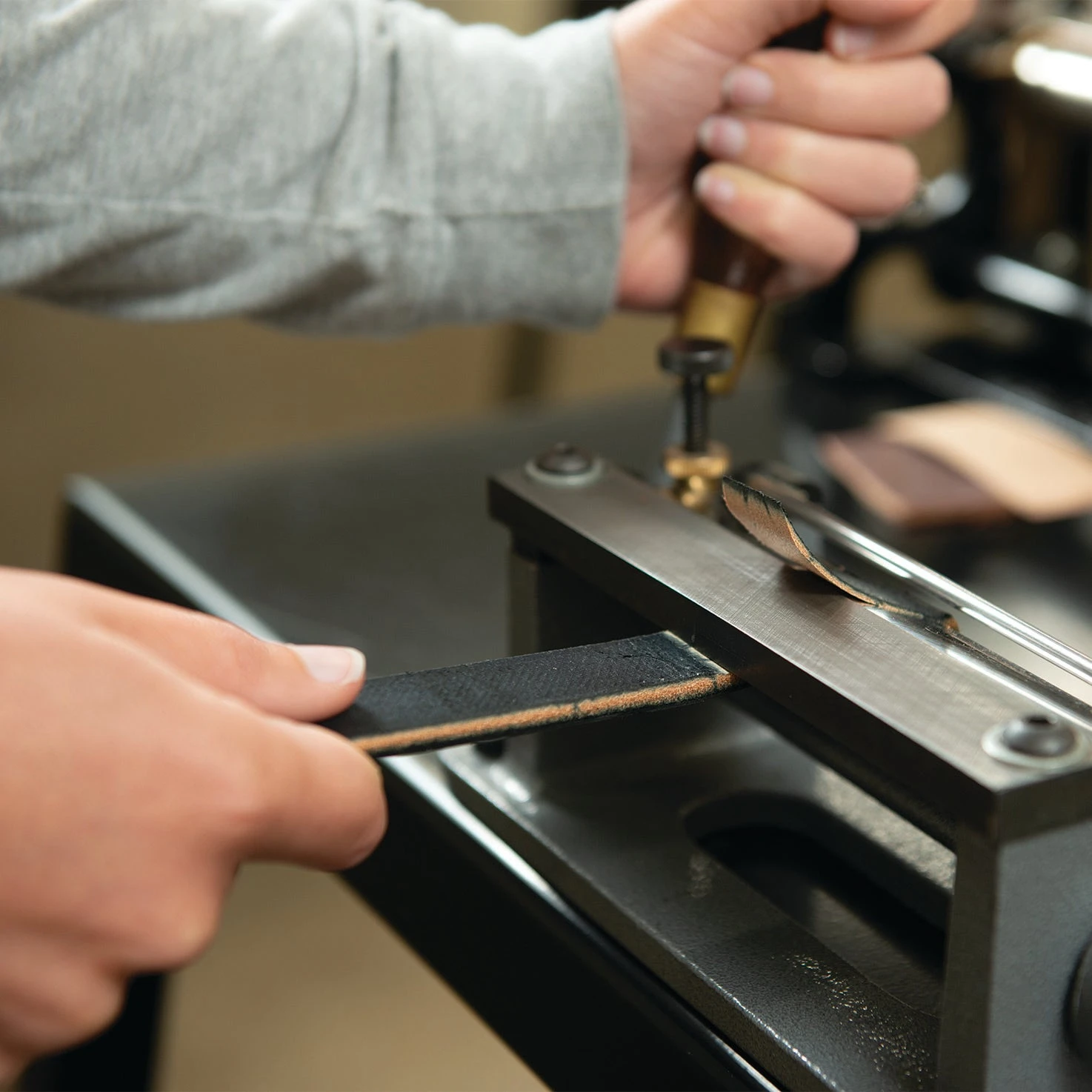 Economy Heritage® Leather Skiver - Image 10