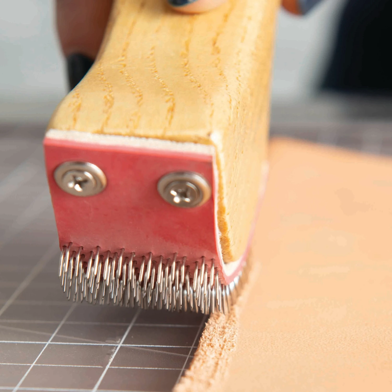 Hand Leather Rougher - Image 3